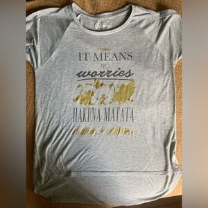 Women's M  Disney The Lion King Shirt Sleeve  Grey T Shirt Hakuna Matata